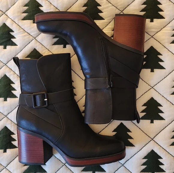 Korks Marci Black Heeled Boots - Picture 9 of 9